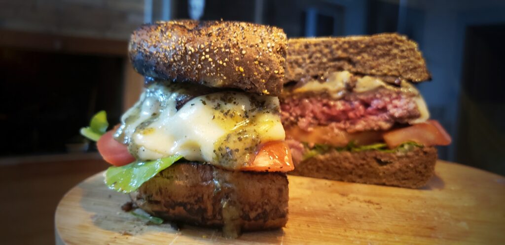 Hambúrguer com molho de erva-mate